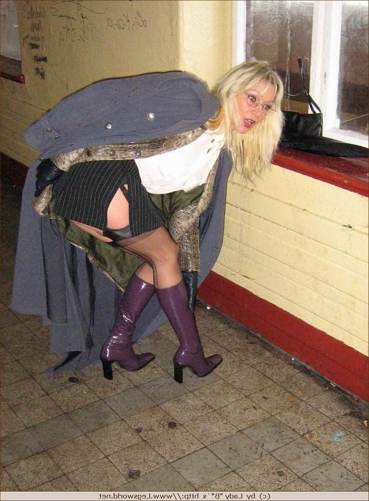 12P Blonde amateur in stockings posing in public