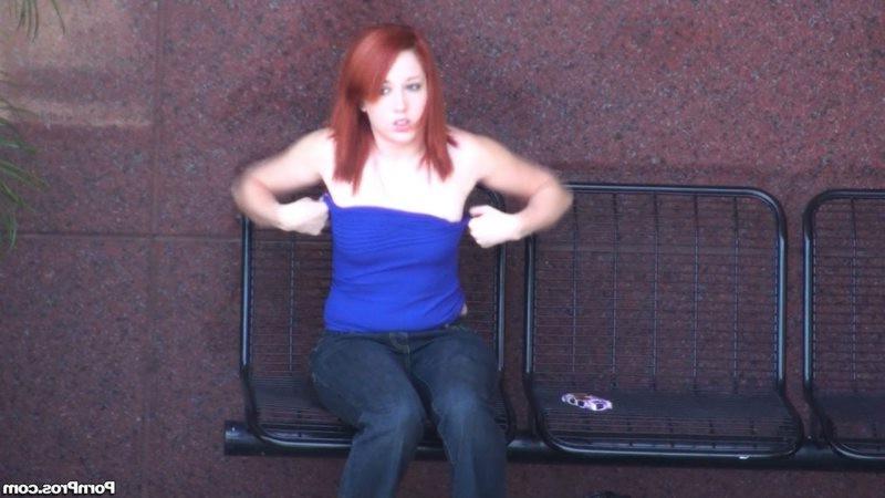 12P Tits of an amateur get flashed by a guy in public