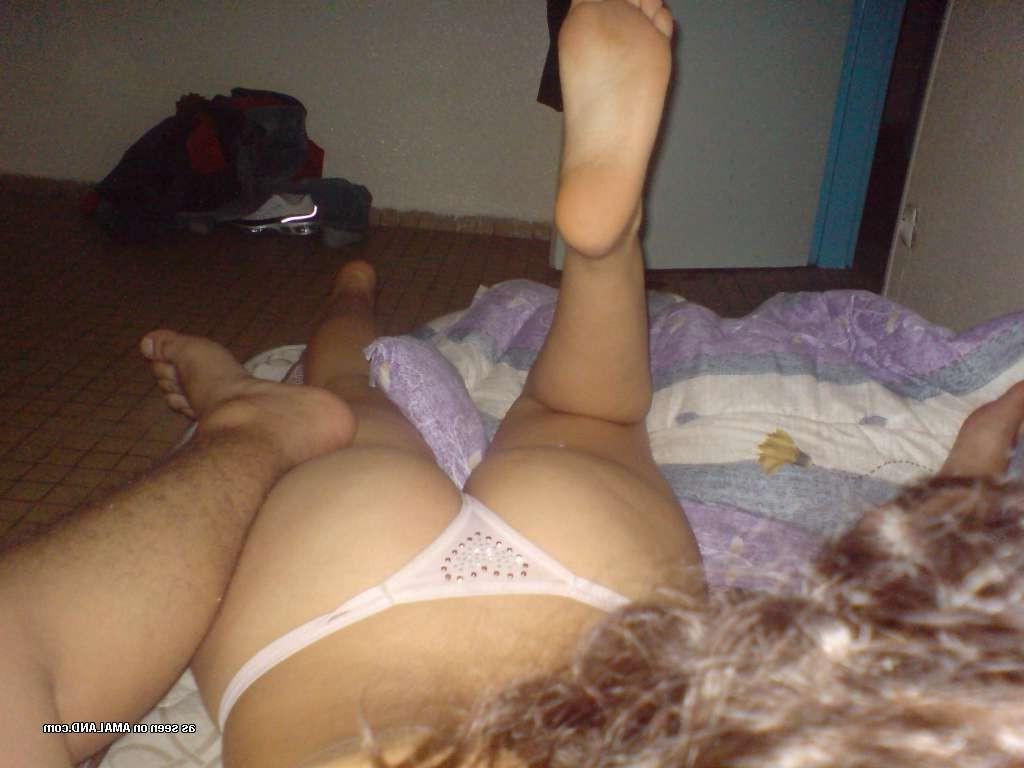 15P Cute amateur teen girlfriend teases small cock in homemade pix