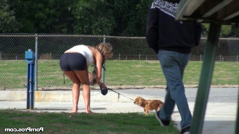 12P Amateur chick gets sharked while walking her dog