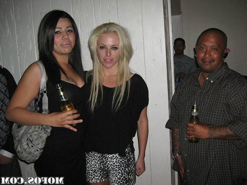 15P Two amateur girls enjoy fucking on great party
