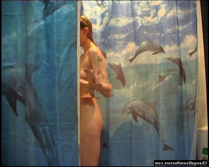 15P Spy on a hot amateur babe in shower