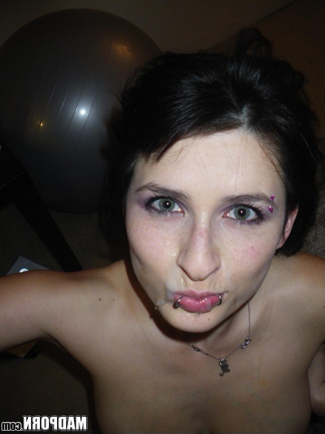 14P Amateur Rene sucks her blonde BF off at home during play