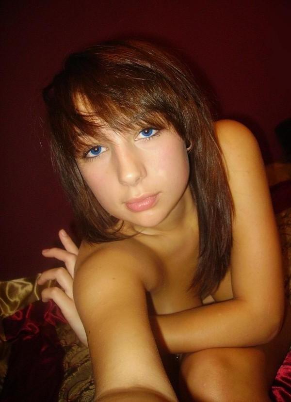 15P A real homemade picture of nude innocent young sexy exgfs