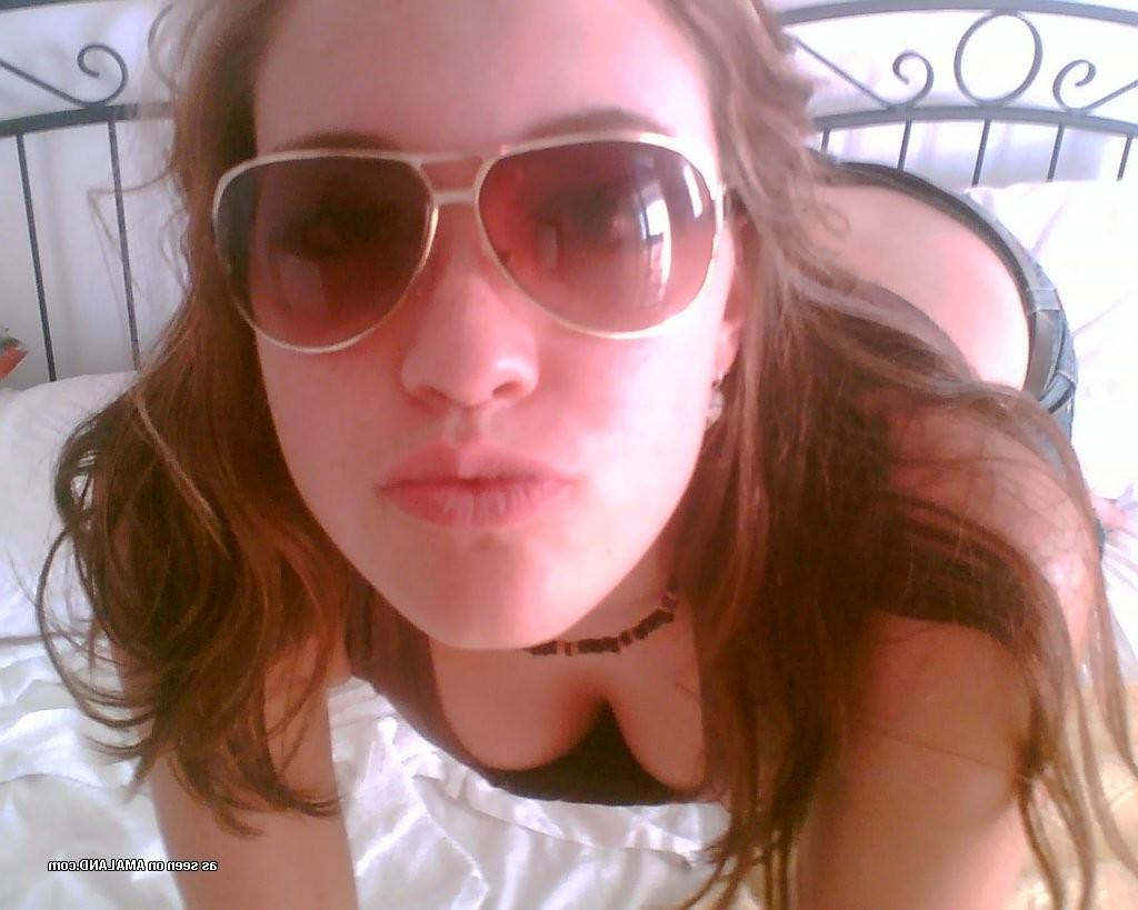 15P Homemade candid amateur teen girlfriend snapshots