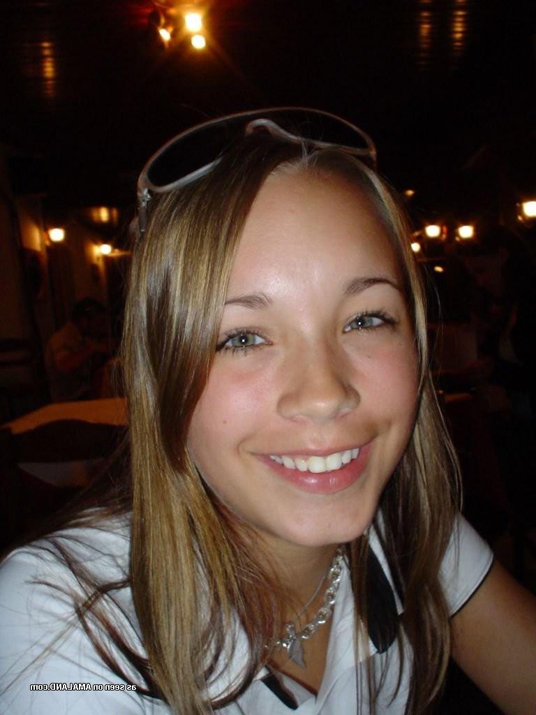 15P Various horny amateur teenage girlfriends pose in homemade pics