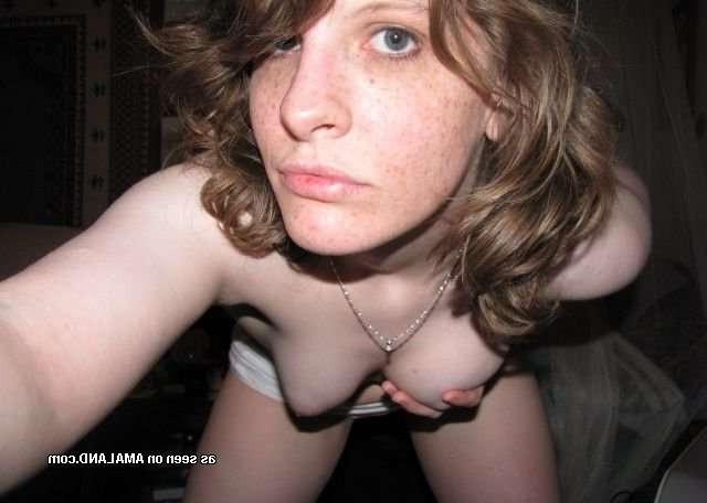15P Homemade snapshots featuring cute naked amateur teen girlfriends