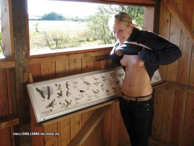 15P Assortment of random amateur teenage girlfriends in homemade pix