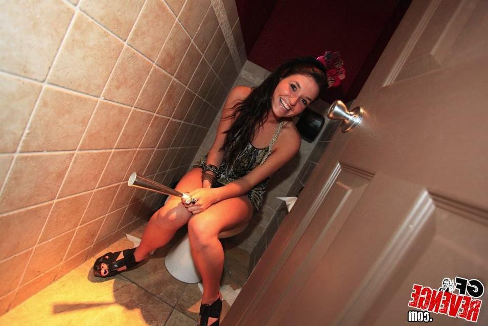 15P Homemade snapshots featuring real amateur teens partying naked