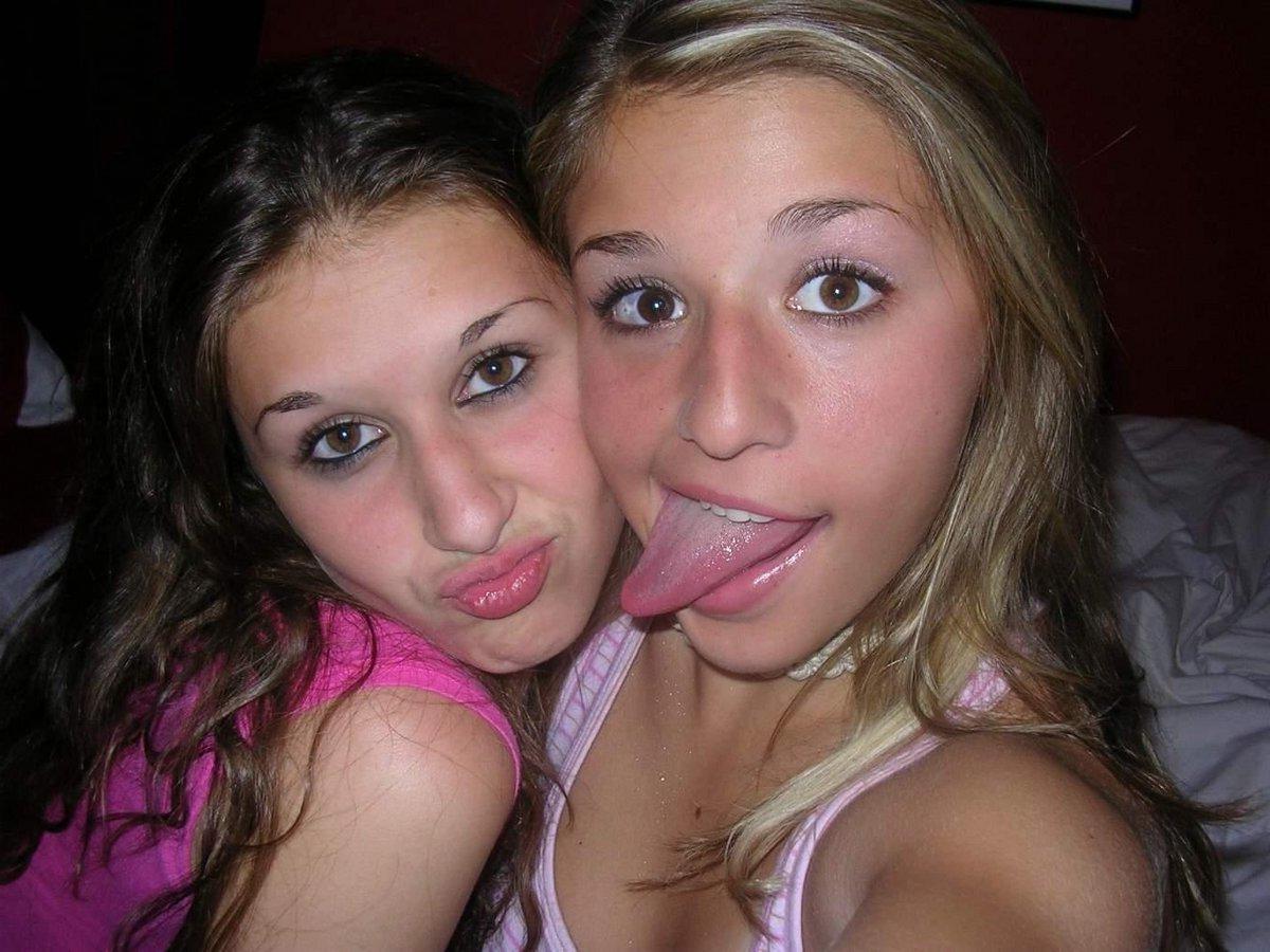 15P Dreamy amateur teen GFs under water and outdoors in homemade pix