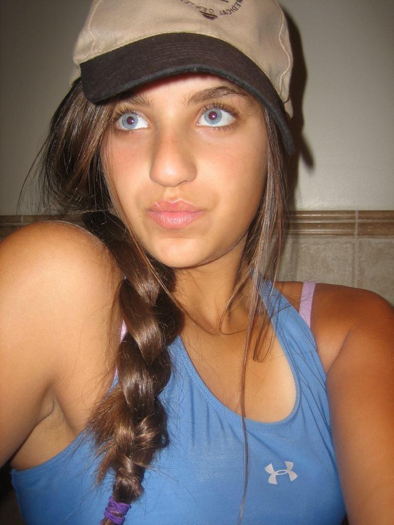 15P Various amateur barely legal girlfriends teasing
