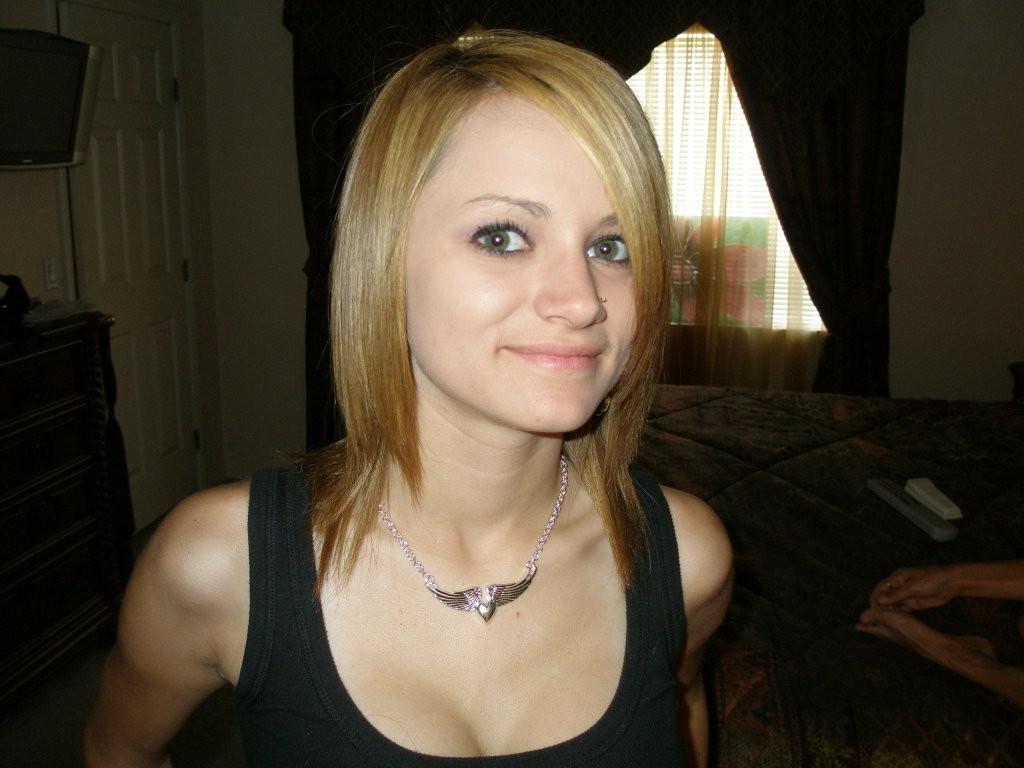 15P Homemade selfpix taken by gorgeous real amateur teen girlfriends