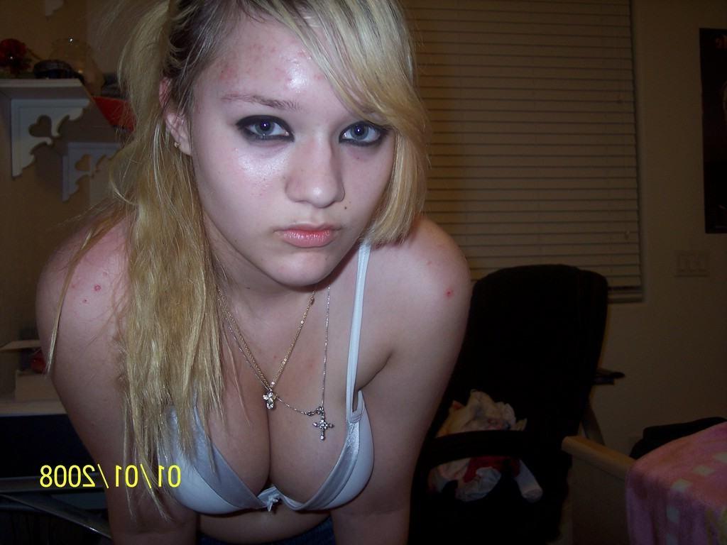 15P Homemade collection of amateur teen girlfriends