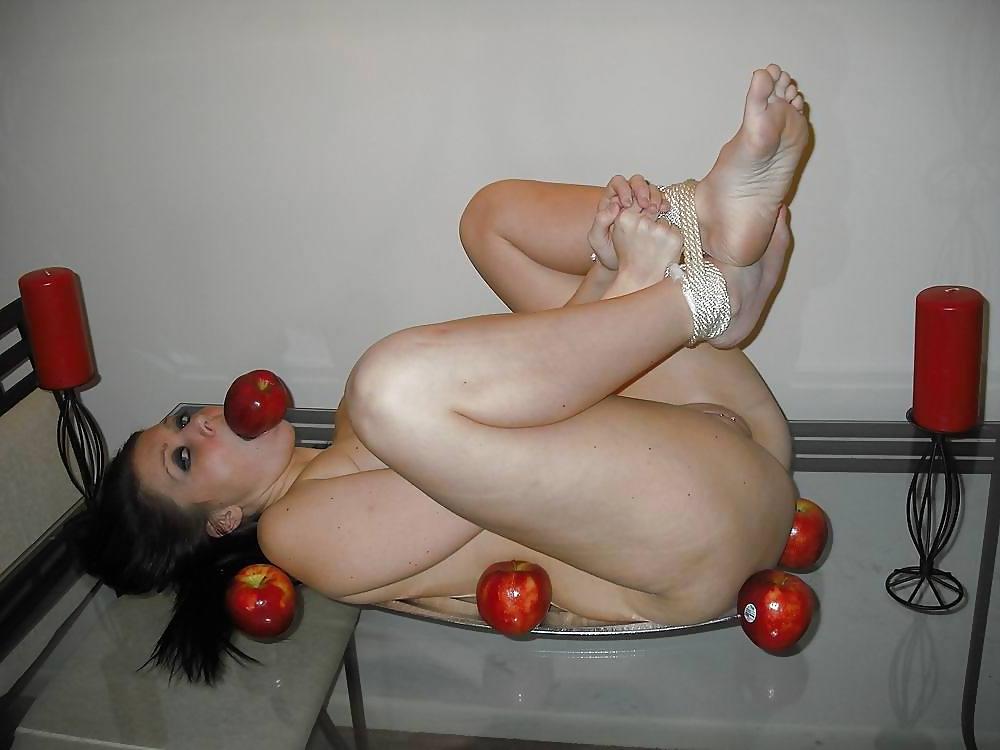 14P Busty tattooed amateur in light bondage