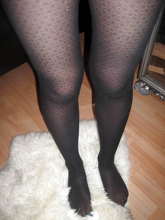 22P Sexy amateur girls in pantyhose