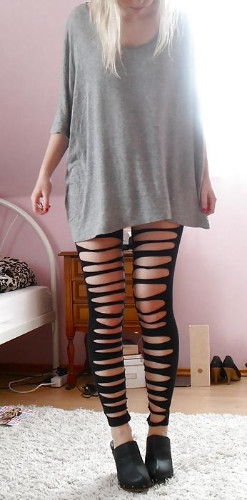 22P Sexy amateur girls in pantyhose