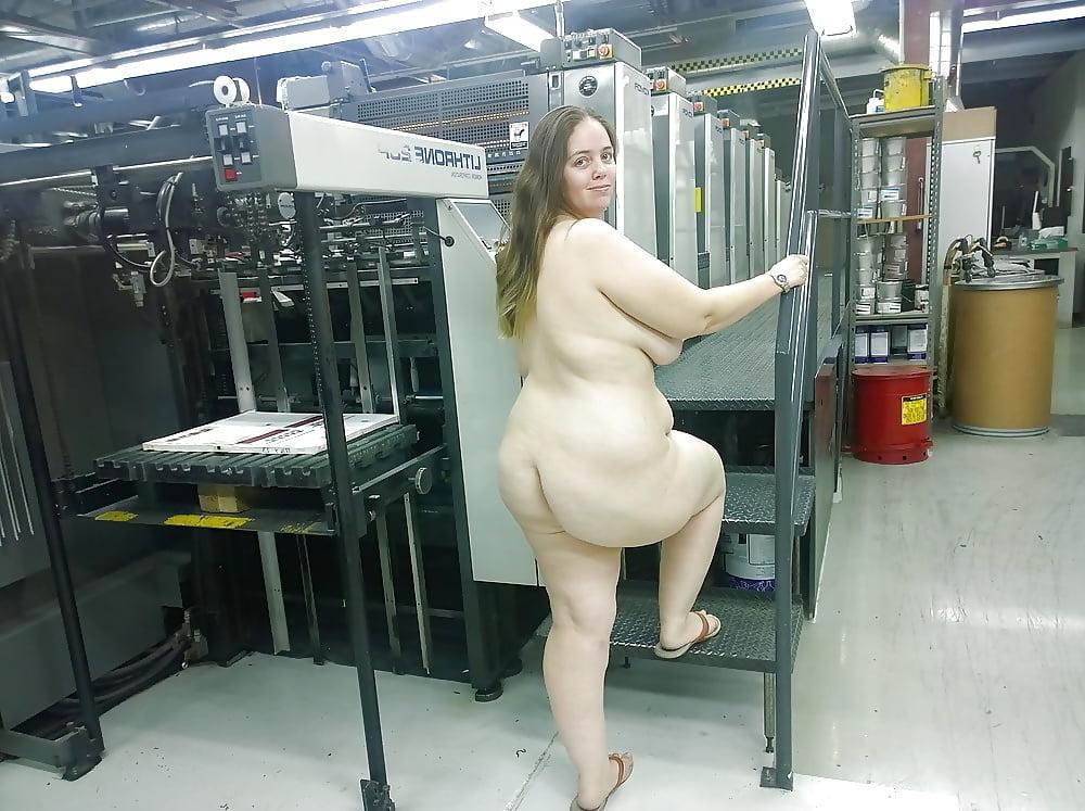25P Amateur In USA (022) Unknown girl are nude in public &amp; work