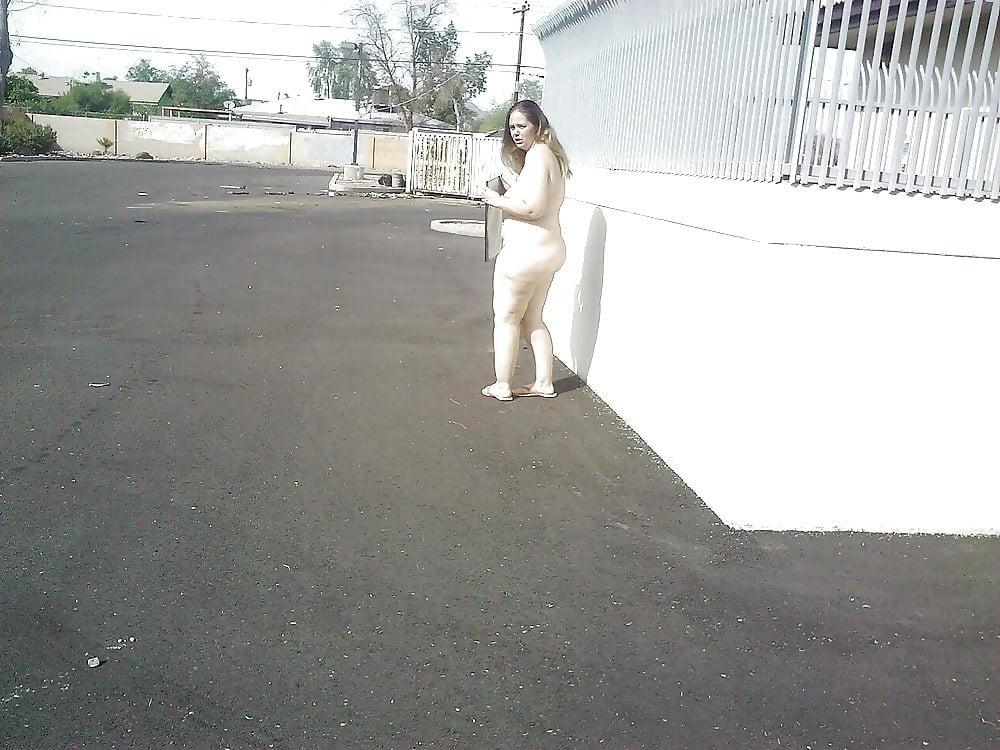 25P Amateur In USA (022) Unknown girl are nude in public &amp; work