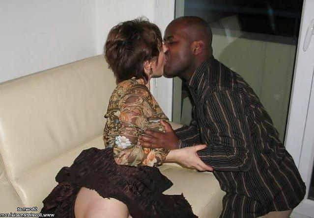 25P Interracial Kissing #3