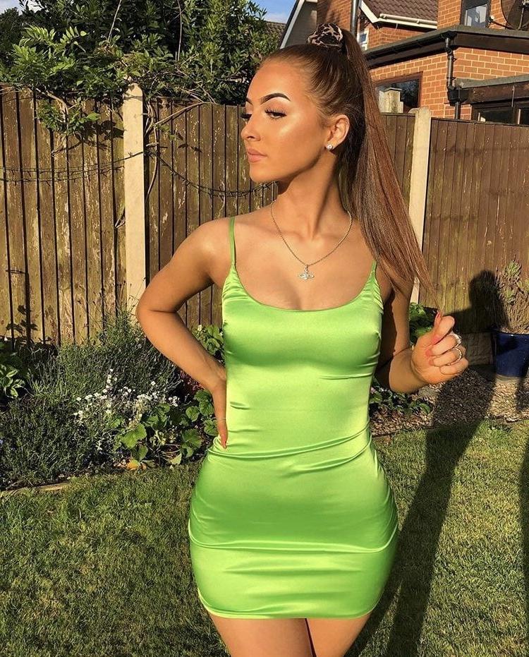 16P Amateur in tight dreses 9