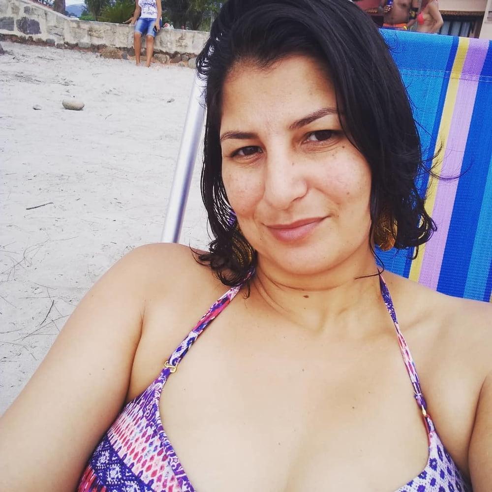 8P Amateur Milf Carmen 50y (cum &amp; comment)