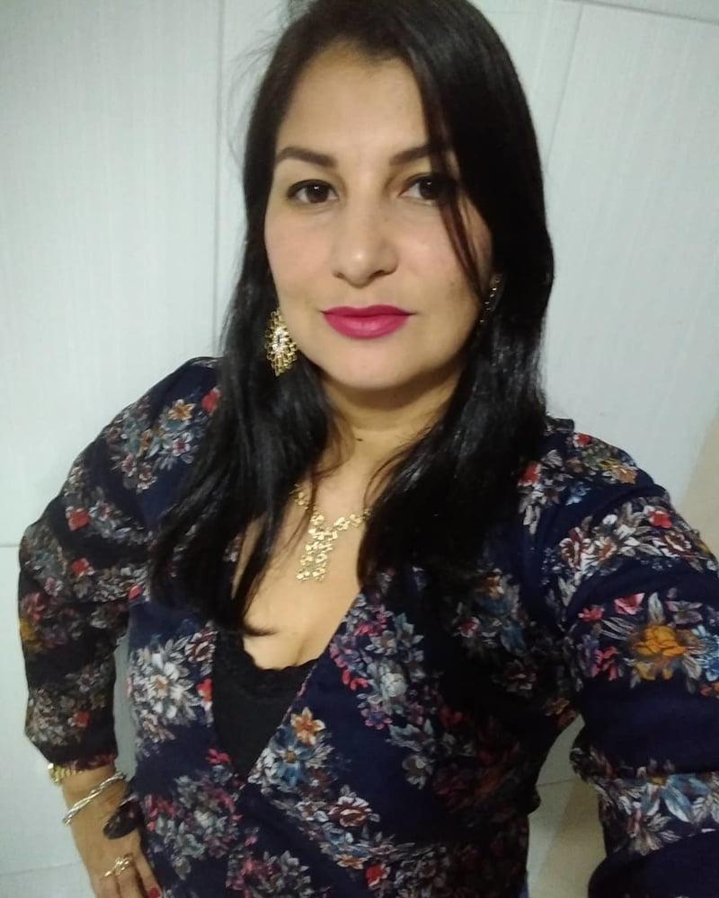 8P Amateur Milf Carmen 50y (cum &amp; comment)