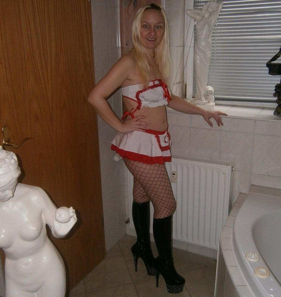 25P Horny amateur MILF Yvonne in hot dress 2