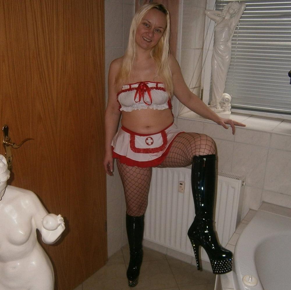 25P Horny amateur MILF Yvonne in hot dress 2