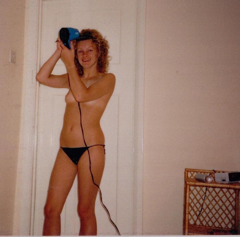 25P Hot Wivers vol. 252