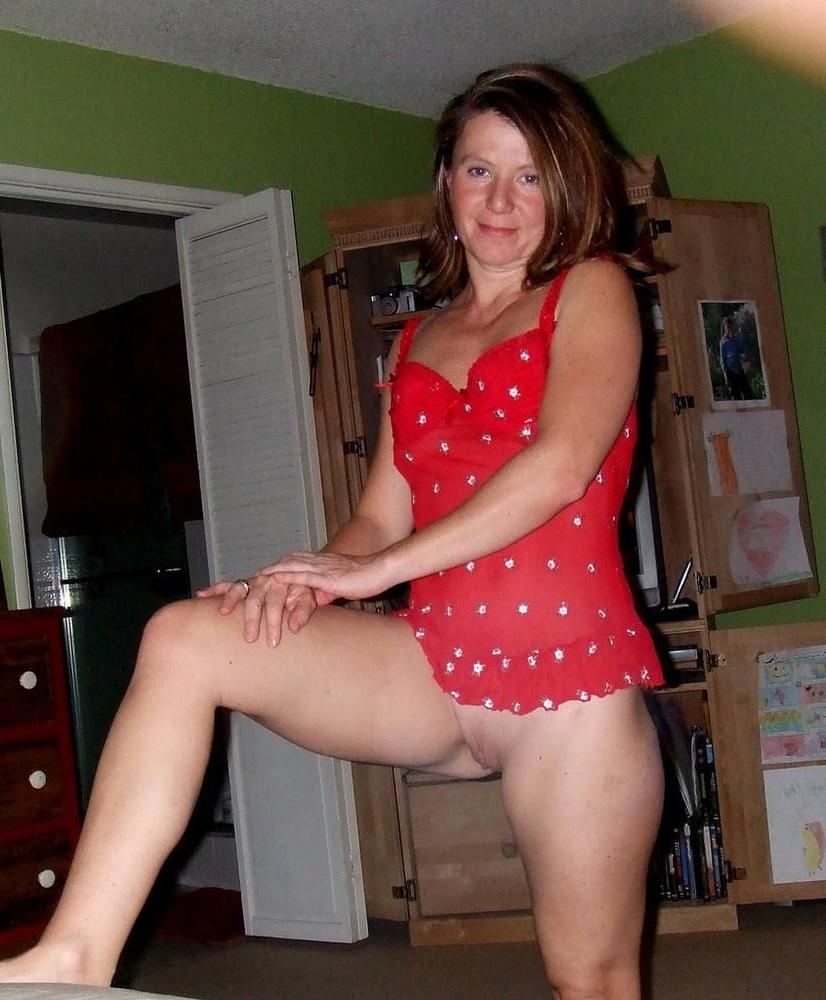 25P Amateur MILF Our Wives wedding rings 6