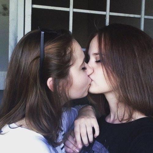 25P lesbian