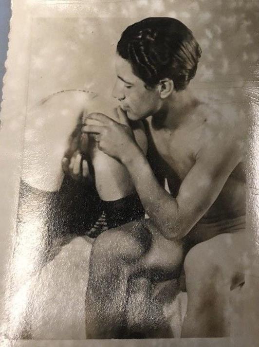15P 1940s ffm threesome 2