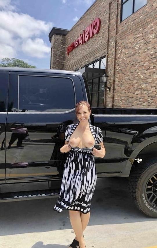 25P Amateur MILF 130 Married