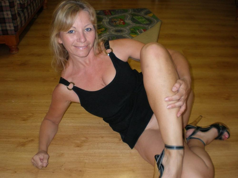 25P Amateur MILF 125