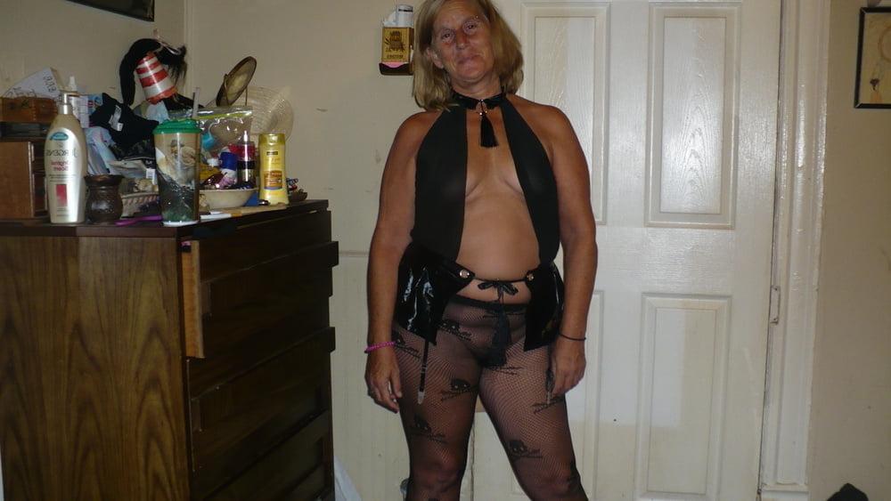 14P Q Q  S DEE Showing Off BBC Meeting outfits