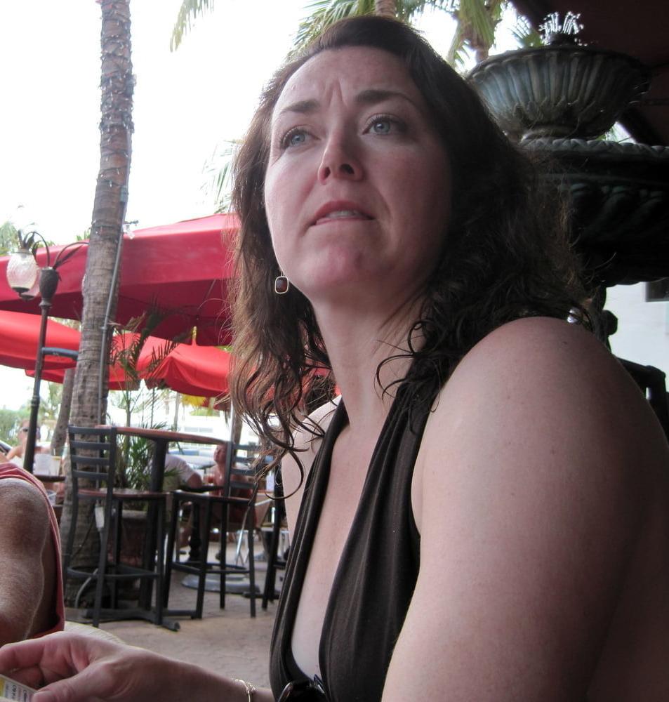 25P Amateur MILF Brenda from California