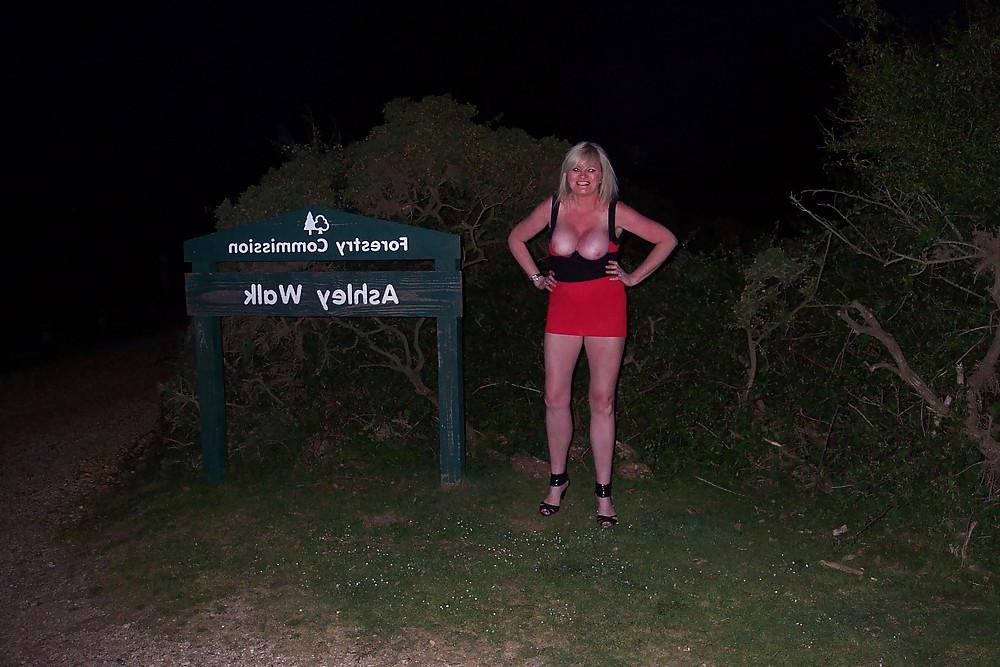 9P UK Amateur Slut Milf Samantha 29