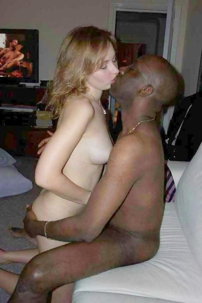 25P BLACKS FUCKING WHITE WOMAN 4