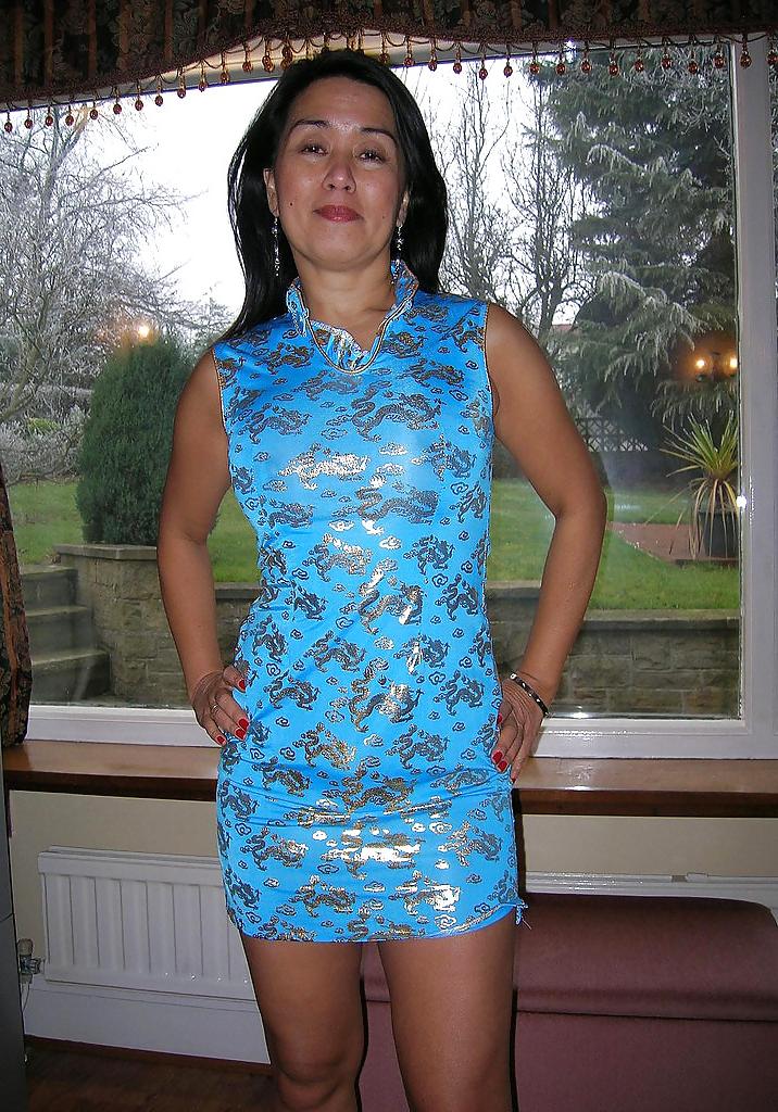 25P UK Amateur Asian Milf 