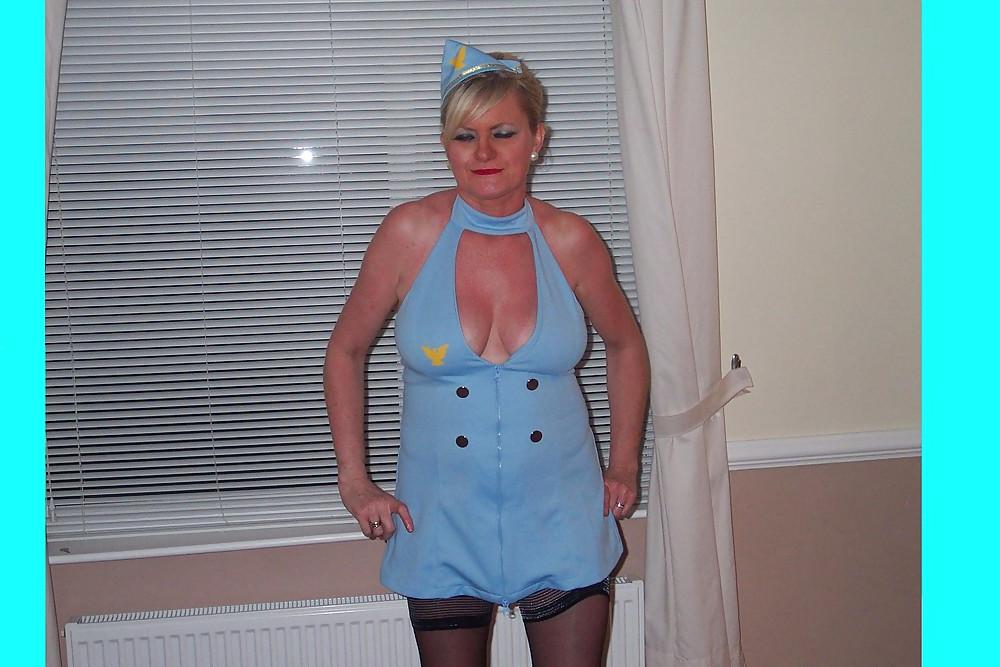 13P UK Amateur Slut Milf Samantha 30