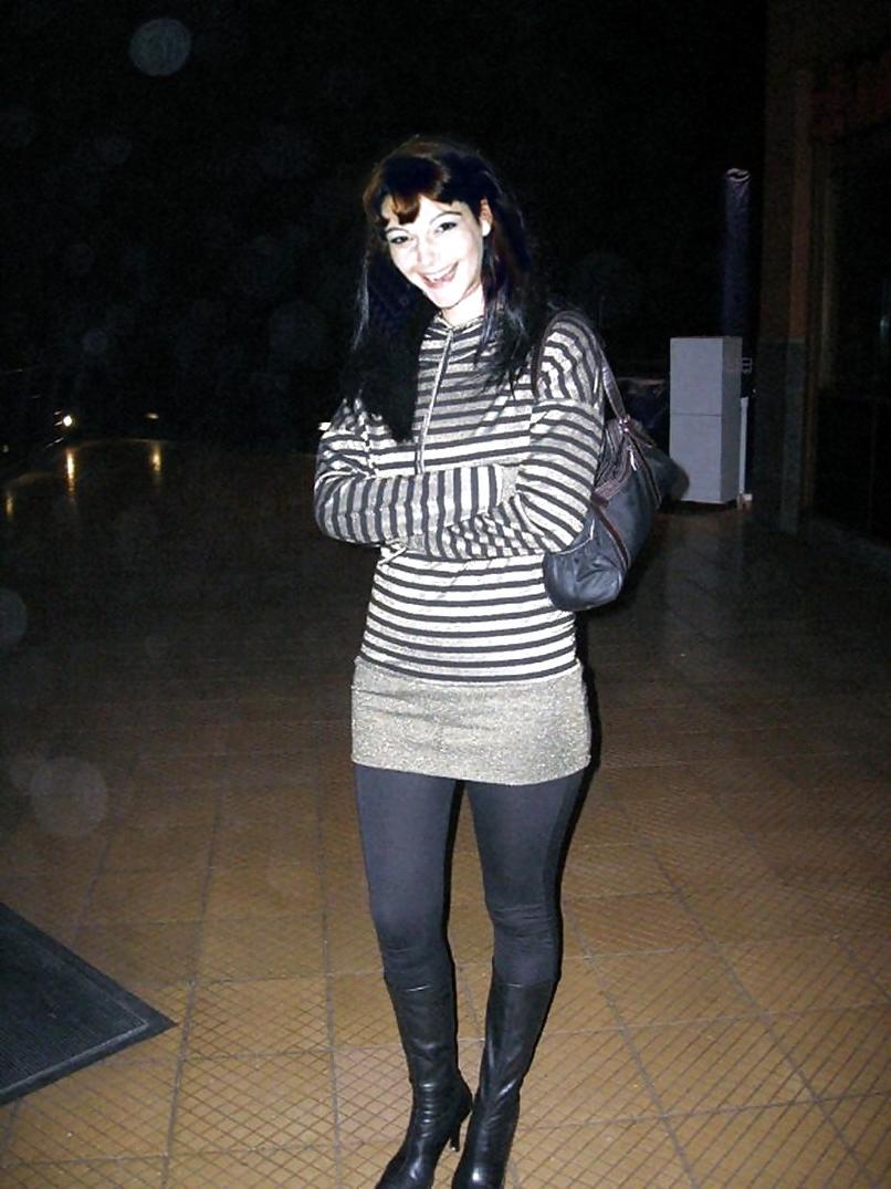 25P Milf in tight clothing.