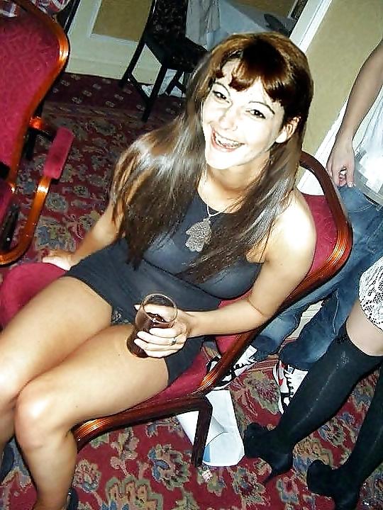 25P Milf in tight clothing.