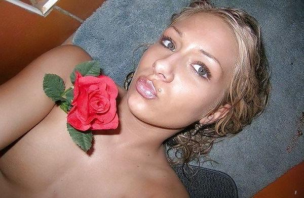 19P Amateur MILF Babe by Darkko