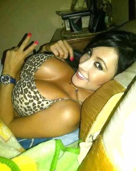 25P White girl love my black dick