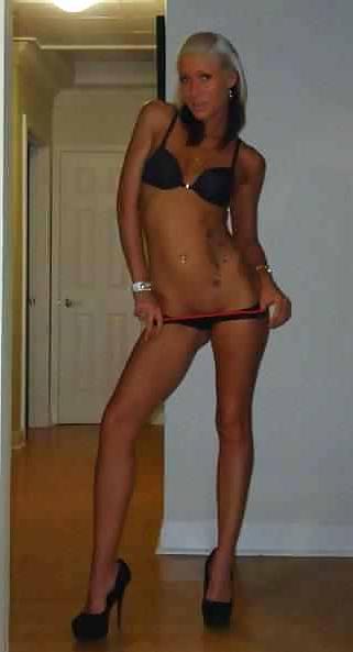 25P White girl love my black dick