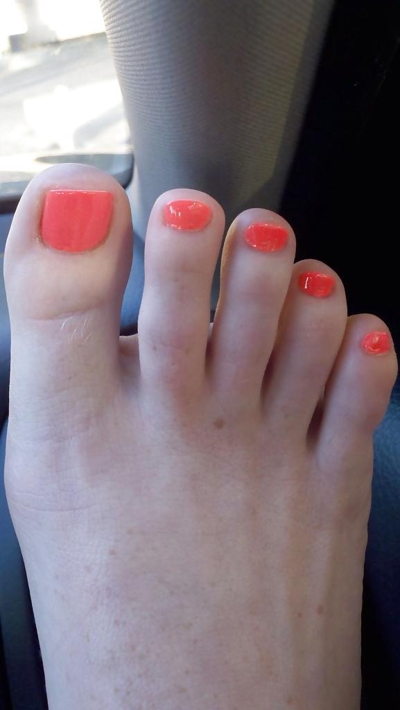 24P My redhead friend's feet and toes 