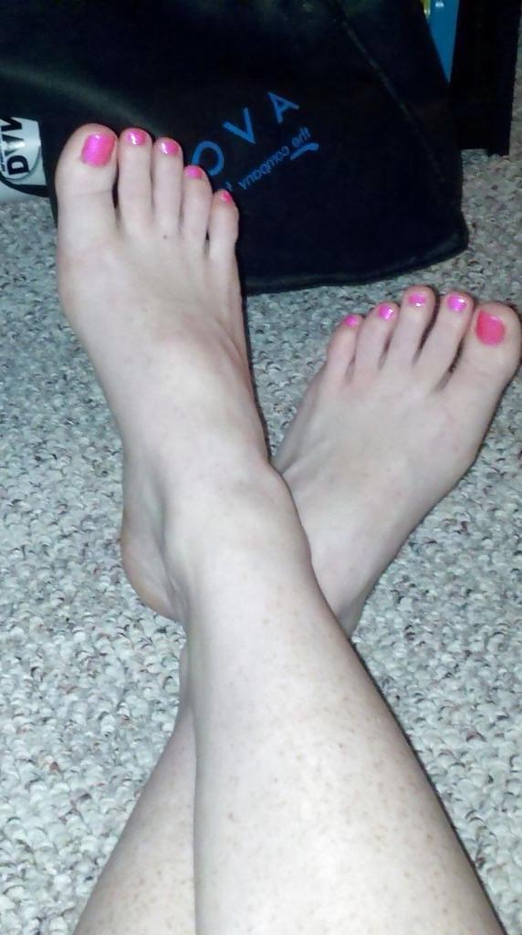 24P My redhead friend's feet and toes 
