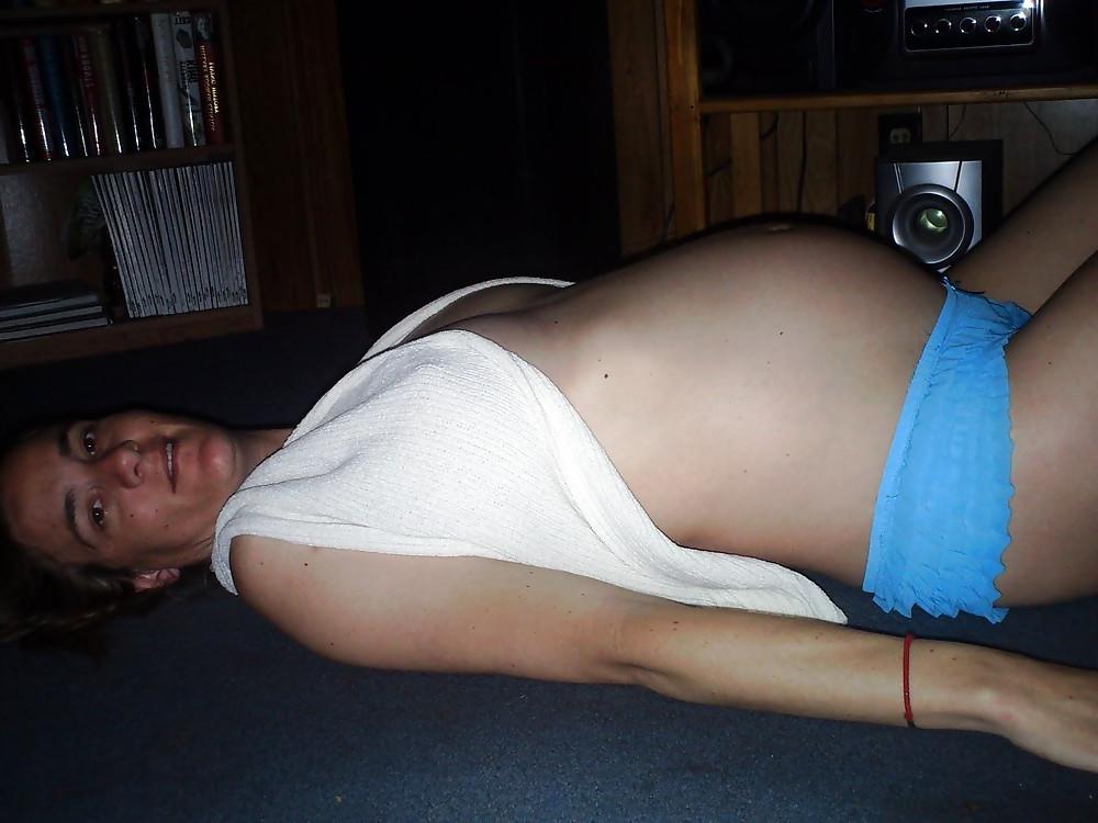 25P Preg Slut Wice Knocked Up By BBC