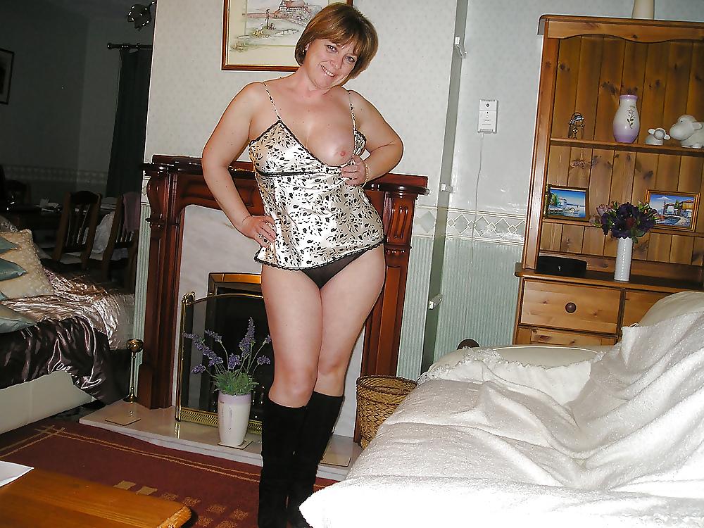 25P My Favourite Genuine Amateur MILF's 15