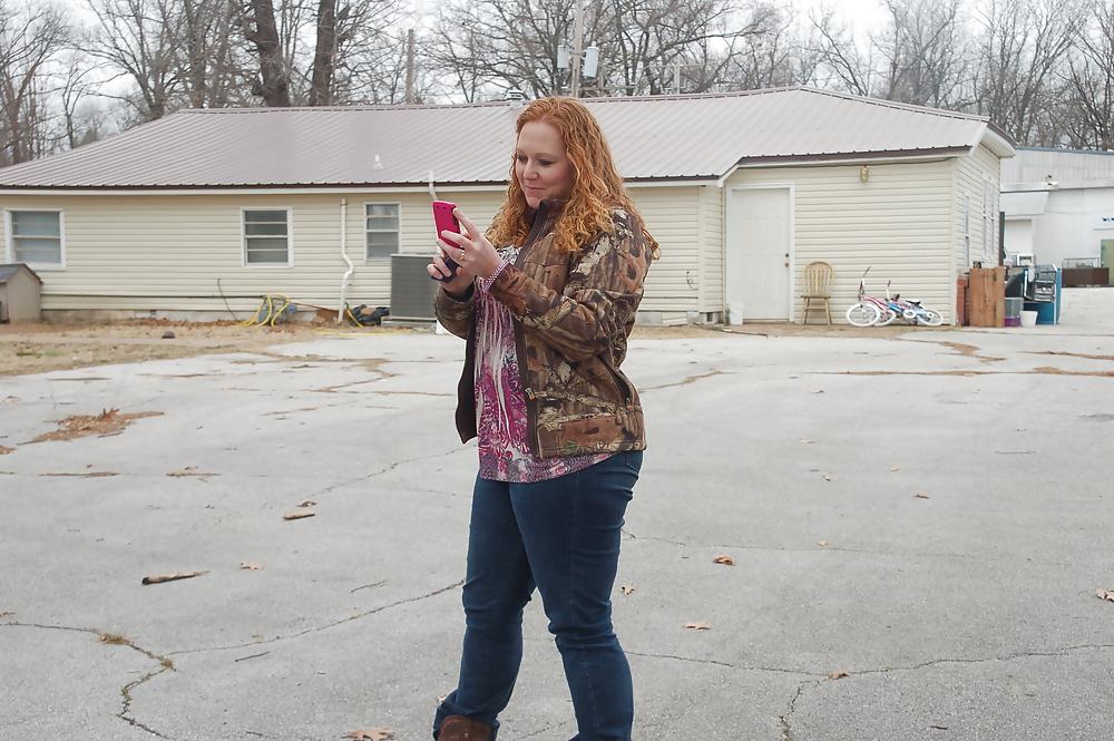12P HILLBILLY WHORES PICS